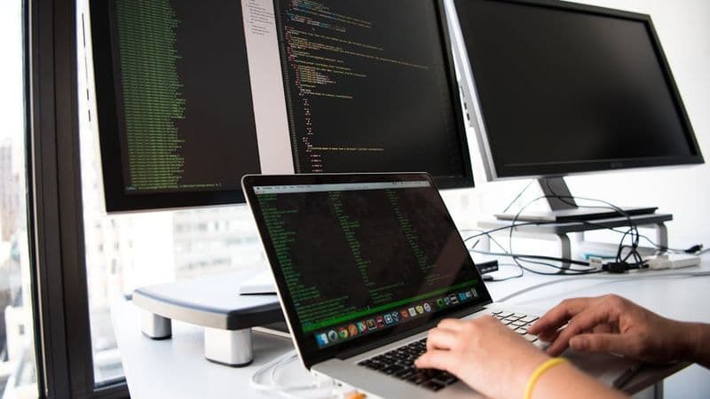 ICT Innovations & AI in Schools (teaching and non-teaching staff)